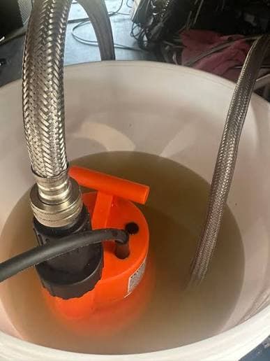 Tankless Water Heater De-Scaling hero image